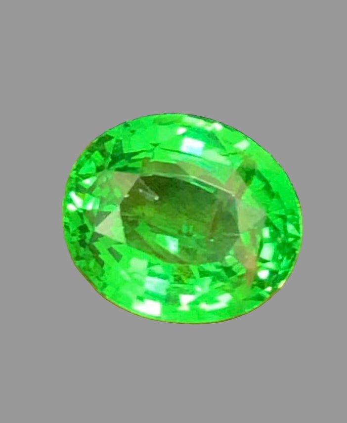Certified Vivid Green Tsavorite Garnet – 2.51 Carats | Top Quality | Untreated | VVS Clarity | Tanzania Origin