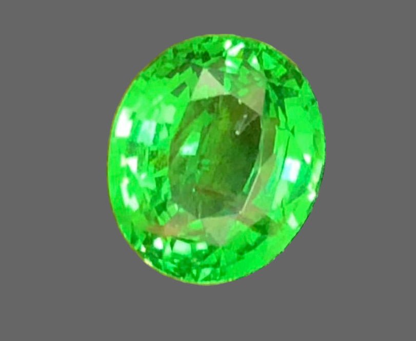 Certified Vivid Green Tsavorite Garnet – 2.51 Carats | Top Quality | Untreated | VVS Clarity | Tanzania Origin