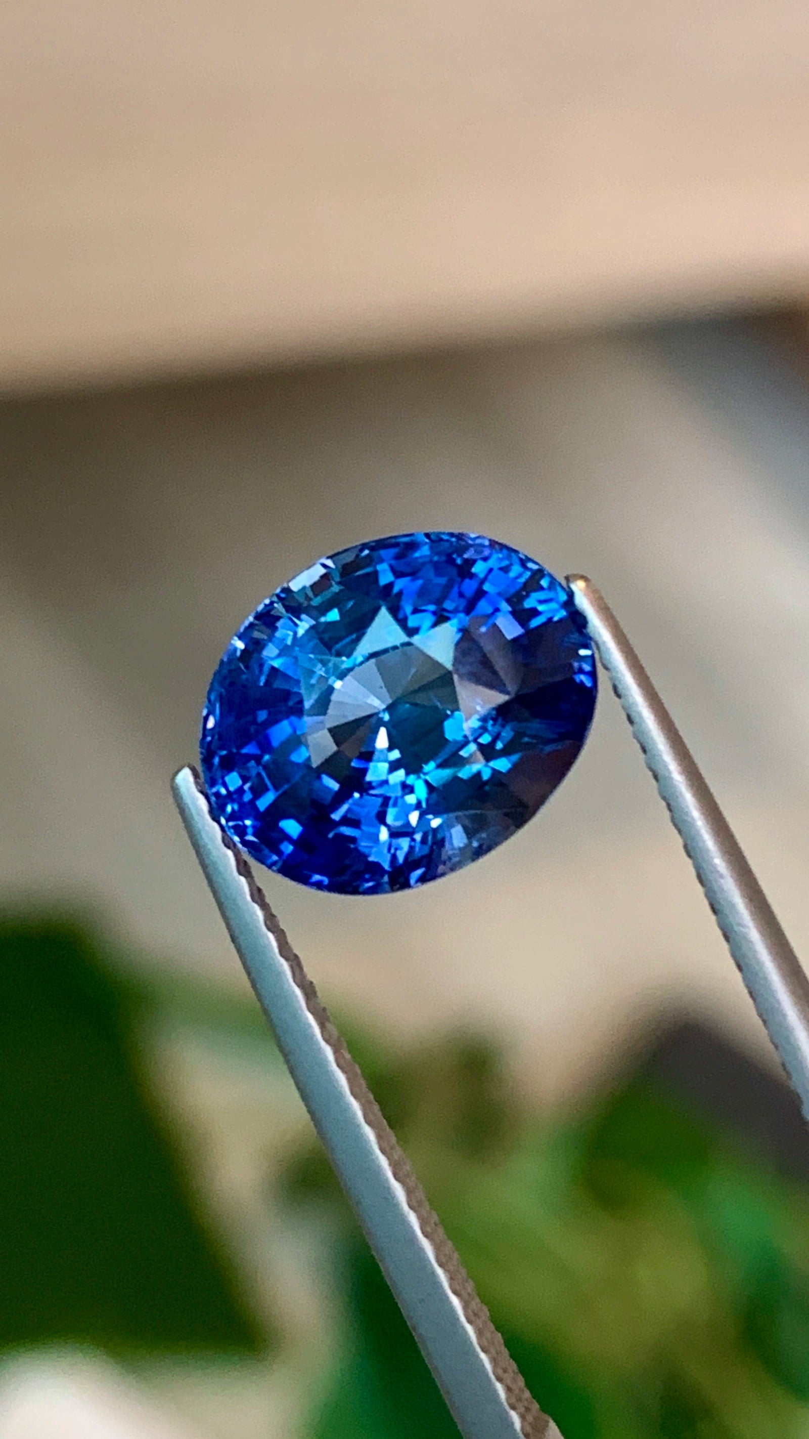 6.11 Ct Certified Natural Blue Sapphire – Cornflower Blue | Oval Cut | AIGS Certified | Fine Quality | Sri Lanka Origin | Heated