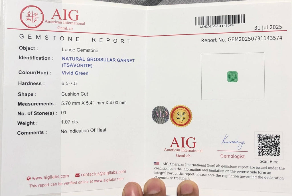 Certified Natural Tsavorite Garnet – 1.07 Carats | Vivid Green | Fancy Cut | VVS Clarity | Untreated | AIG Certified