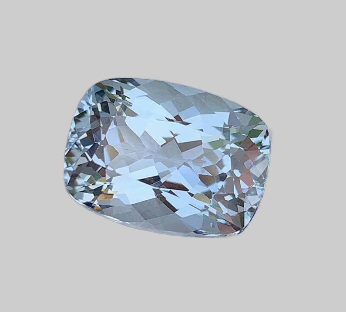 10.75 Ct Certified Natural Santa Maria Aquamarine – Mozambique Origin | Fancy Faceted | VVS Clarity | Heated | GFCO Certified