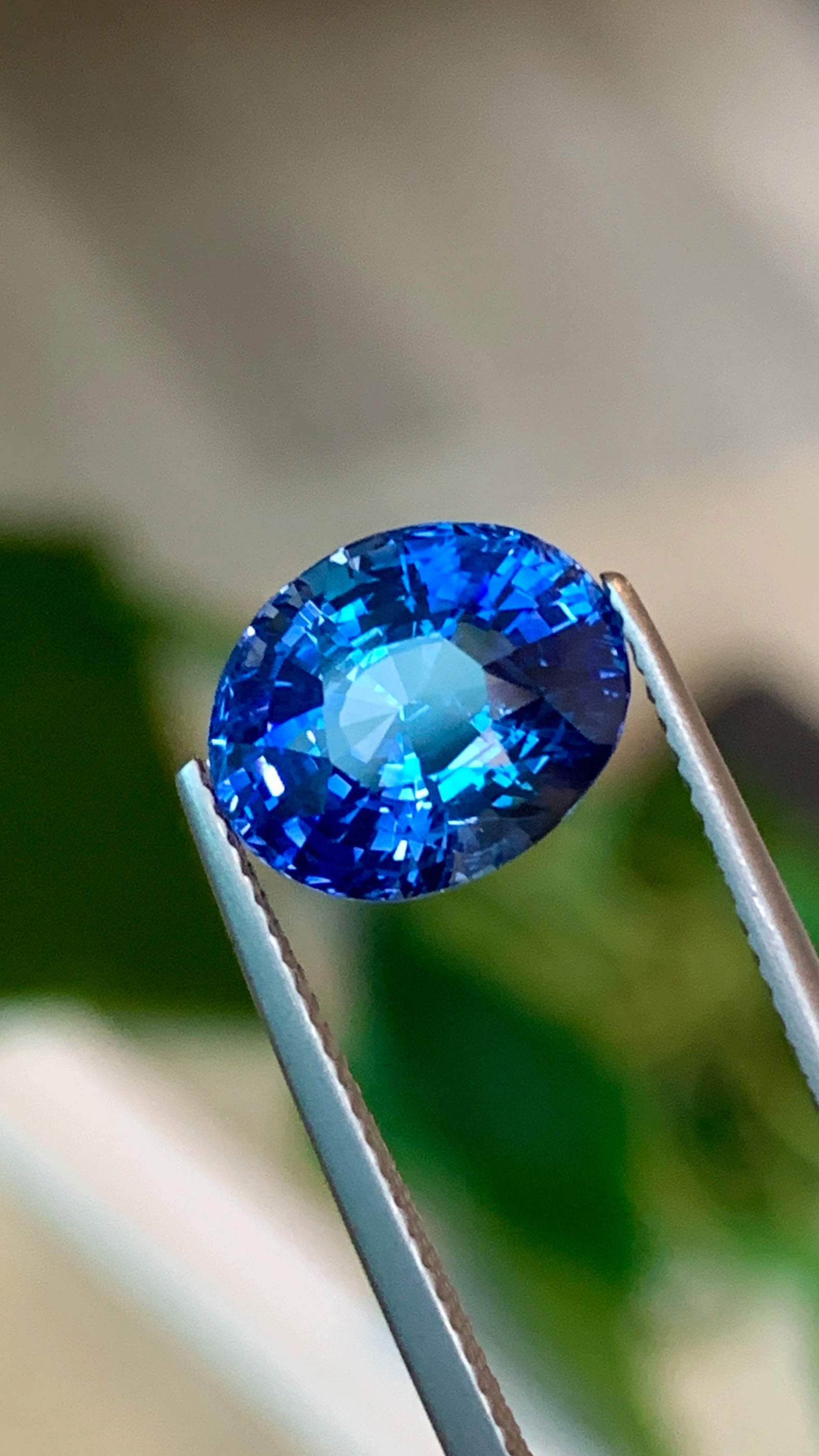 6.11 Ct Certified Natural Blue Sapphire – Cornflower Blue | Oval Cut | AIGS Certified | Fine Quality | Sri Lanka Origin | Heated