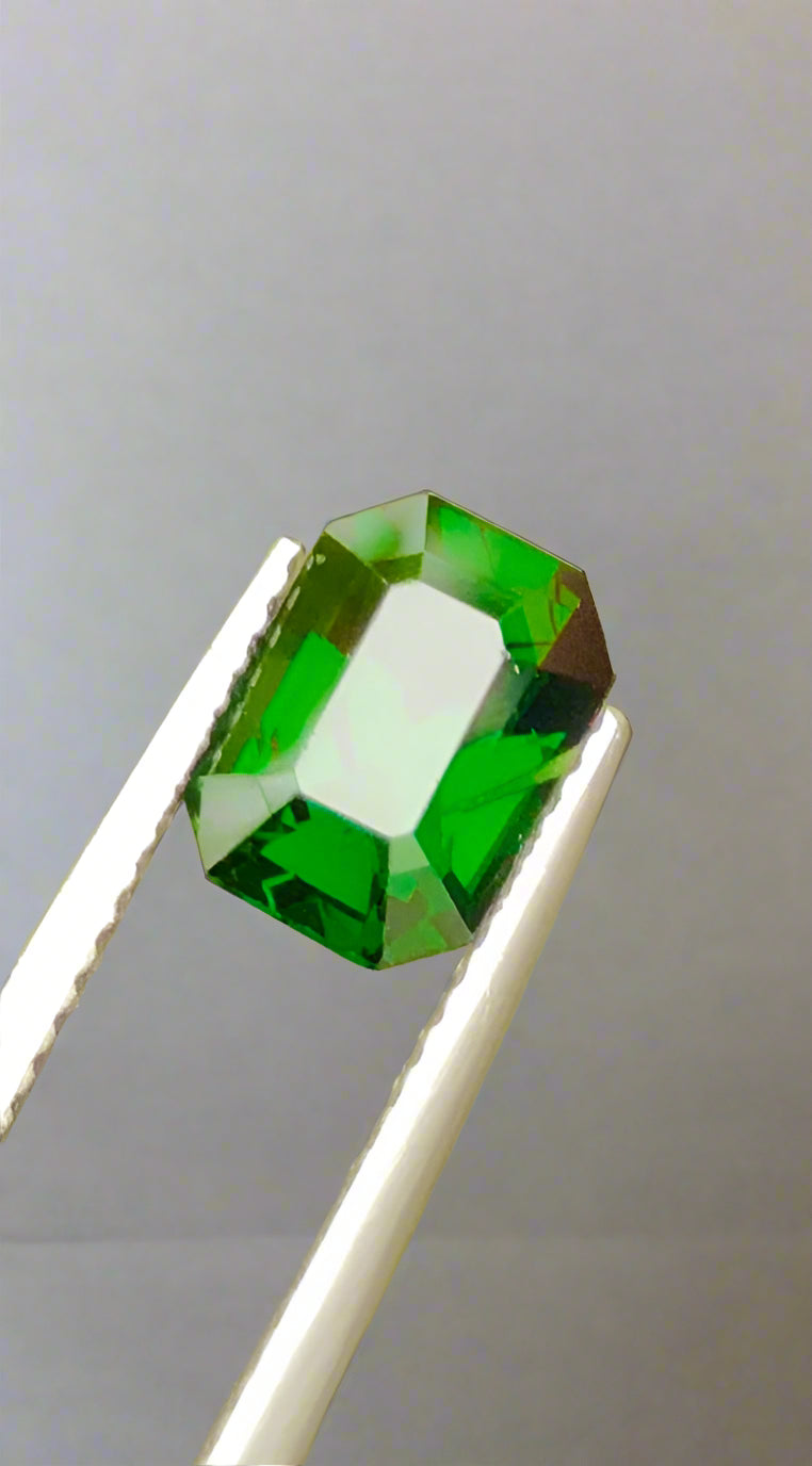 2.27ct Natural Tsavorite Garnet – Rich Vivid Green, Certified Loose Gemstone
