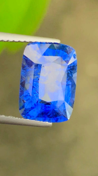 Certified Natural Cornflower Blue Sapphire – 6.12 Carats- Unheated from Sri Lanka