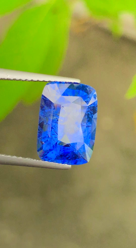 Certified Natural Cornflower Blue Sapphire – 6.12 Carats- Unheated from Sri Lanka