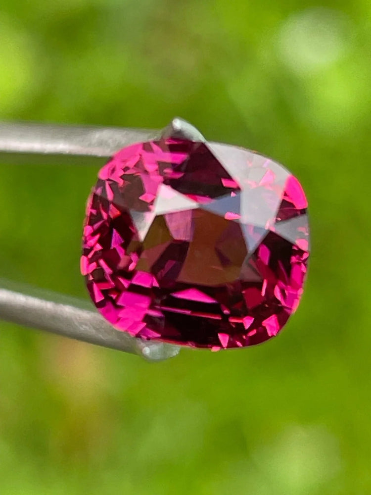 Rare Certified Malaya Garnet – 2.92 ct Cushion Cut | Unheated, VVS Pink Gem from Tanzania - GAIA GEMS