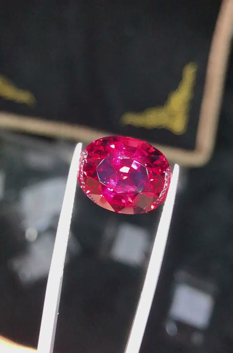 Certified 14.06 Ct Vivid Red Garnet with Pink Hue – Untreated, VS Clarity, Fancy Oval Cut – Ideal for High-End Jewelry or Collectors