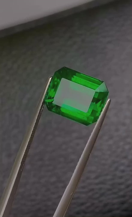 8.76 Ct Certified Natural Zambian Emerald – Vivid Green | Octagonal Cut | Untreated | GRS Certified | Top Color &amp; Quality