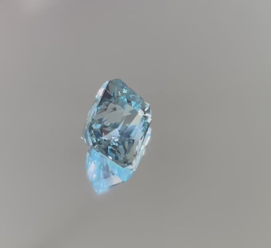 27.38 Ct Certified Natural Ice Blue Aquamarine from Brazil – VVS Clarity, Untreated