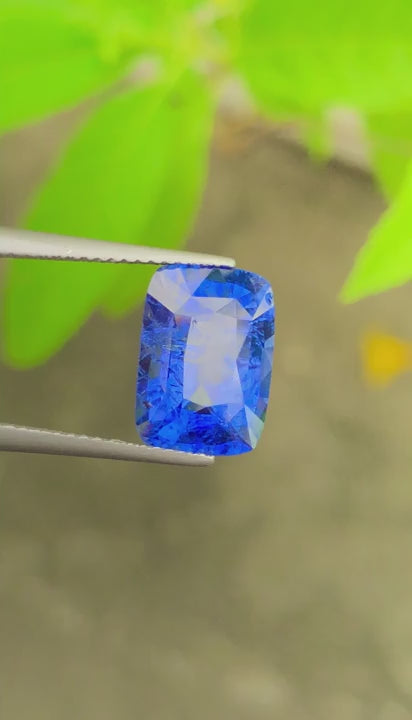 Certified Natural Cornflower Blue Sapphire – 6.12 Carats- Unheated from Sri Lanka